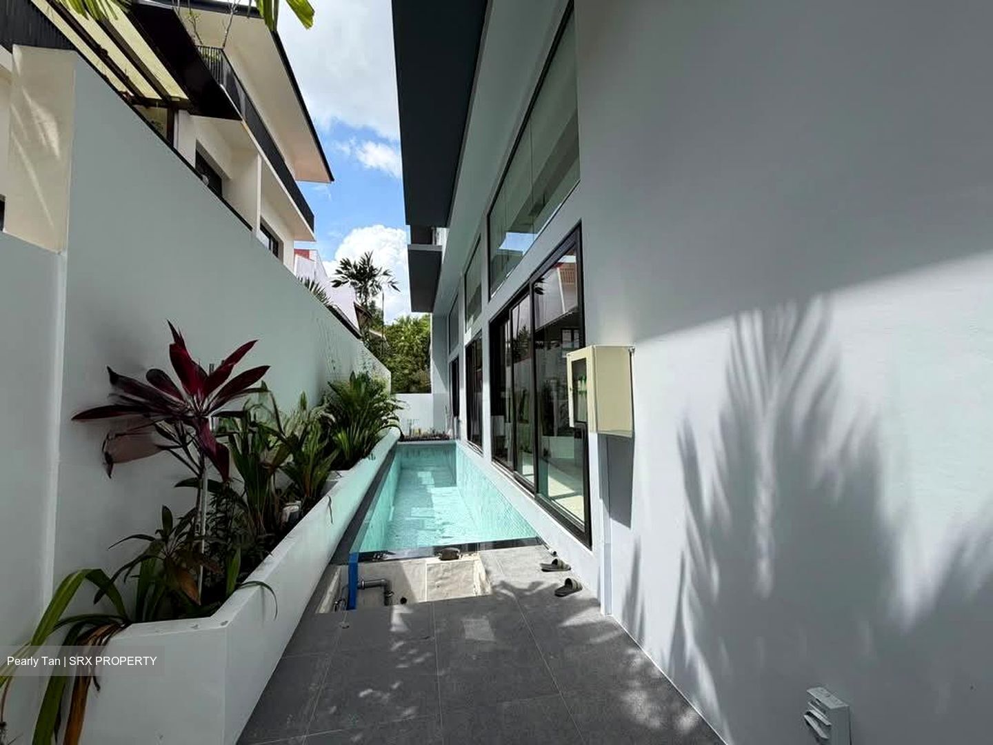 Fernhill Road (D10), Semi-Detached #526256461